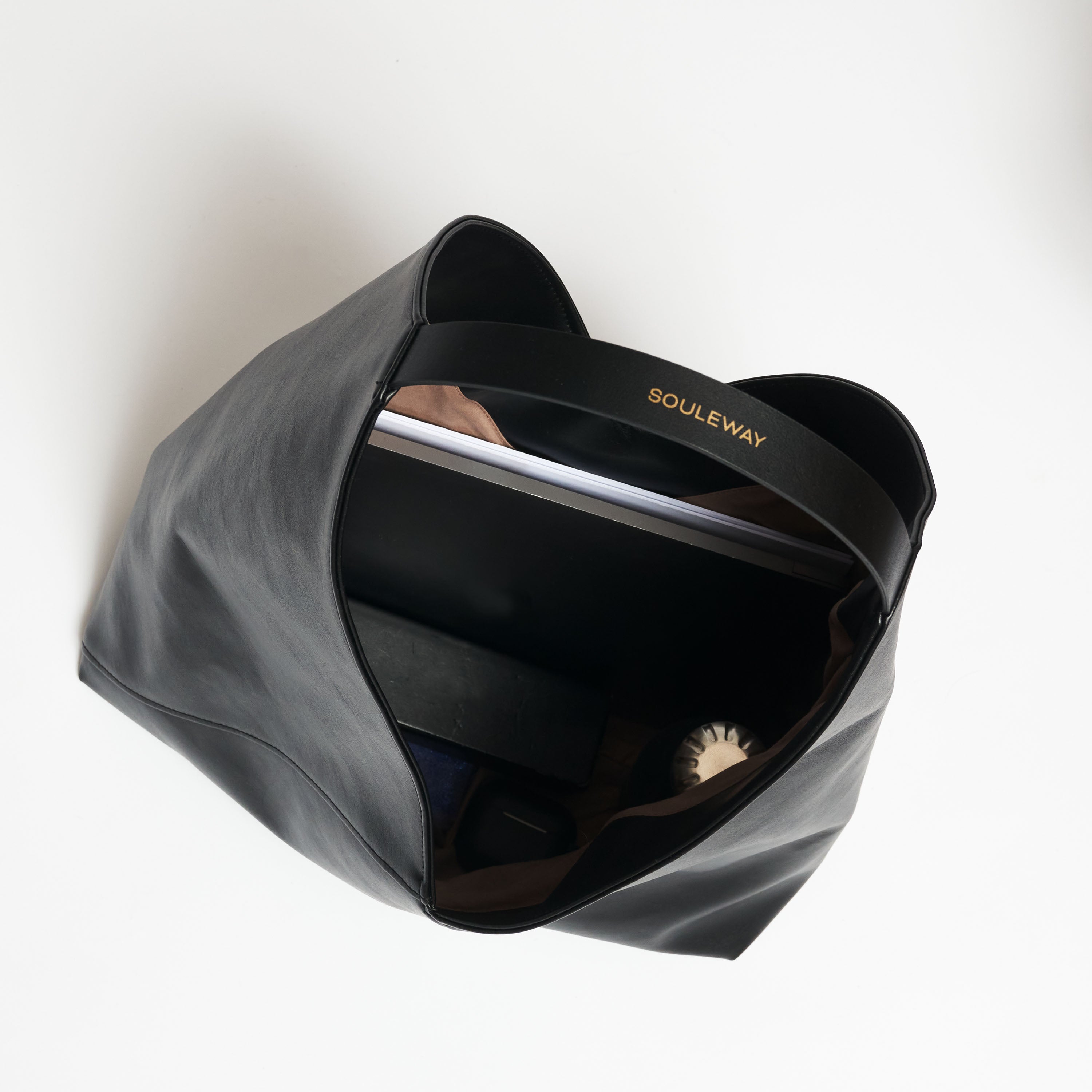 #farbe_night black