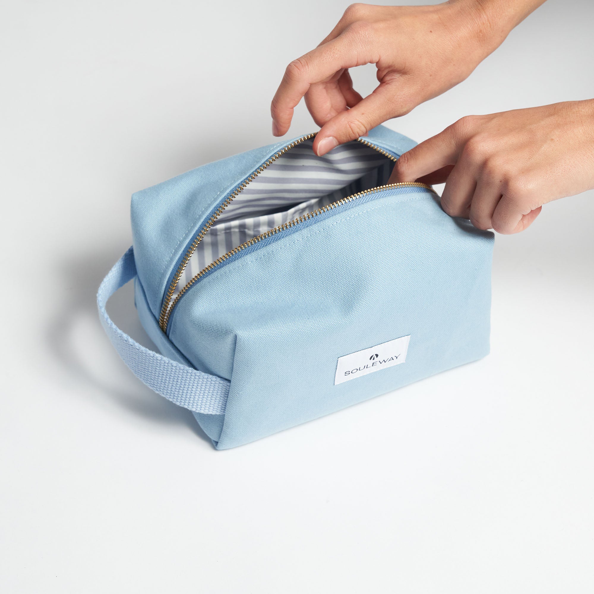 #farbe_dusty blue
