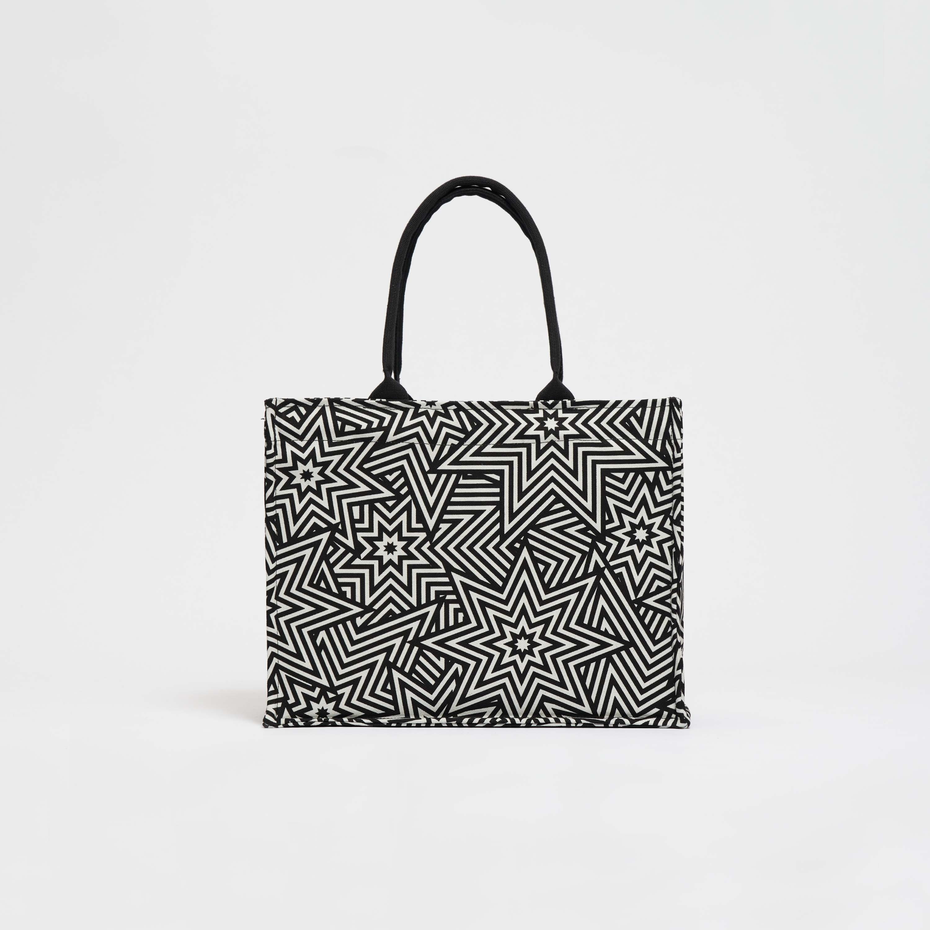 #farbe_star explosion black & white