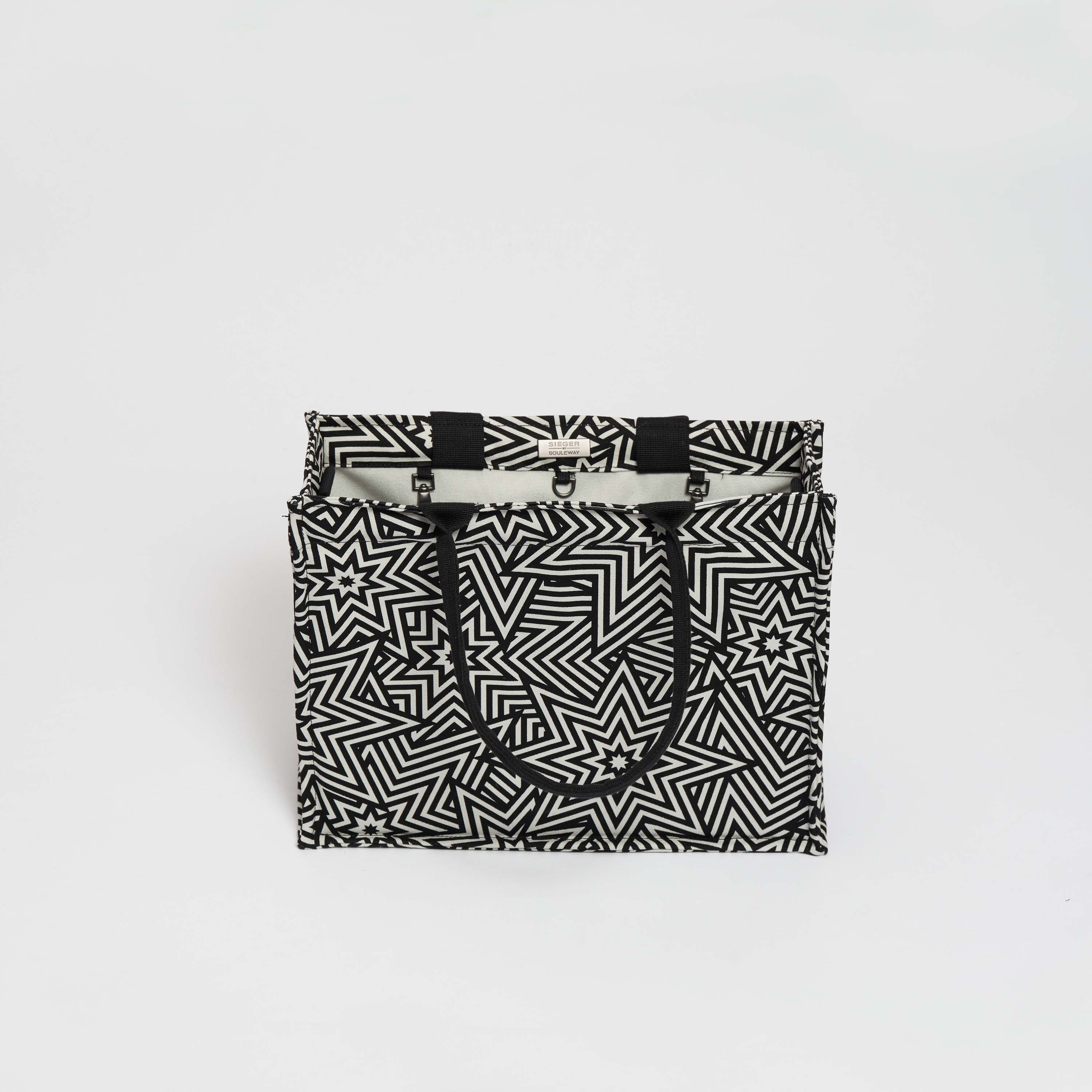 #farbe_star explosion black & white