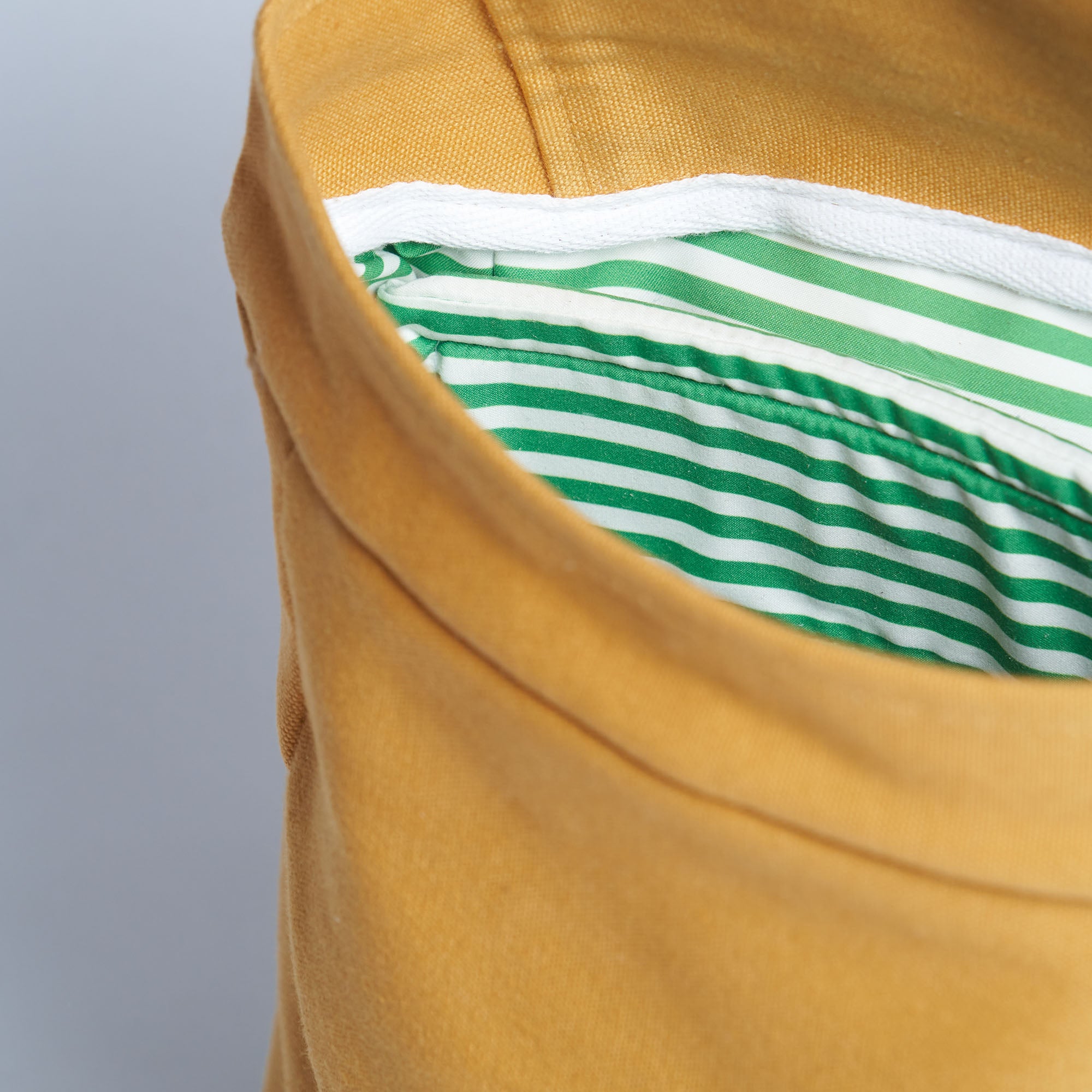 #farbe_mustard yellow