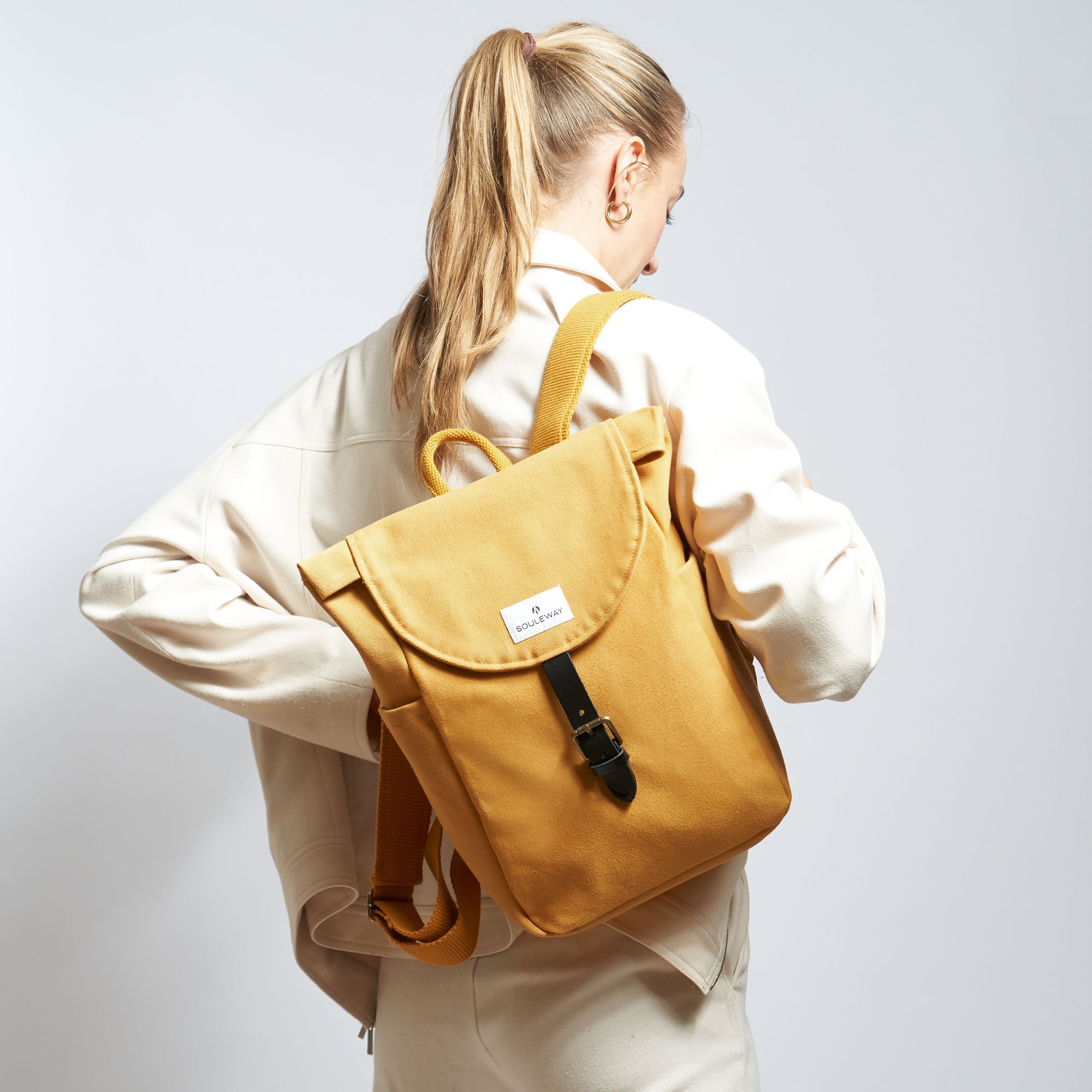 #farbe_mustard yellow