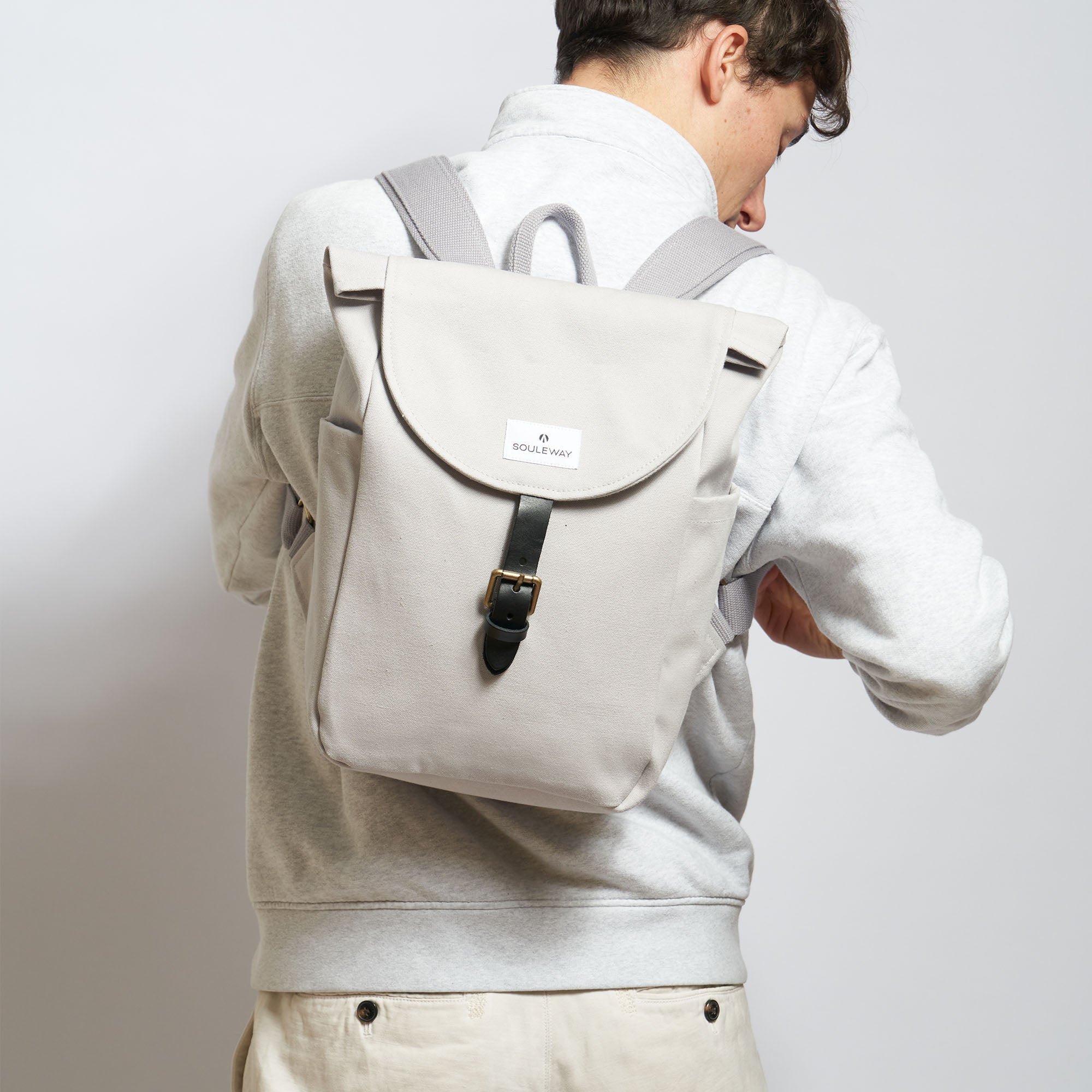 #farbe_dust grey