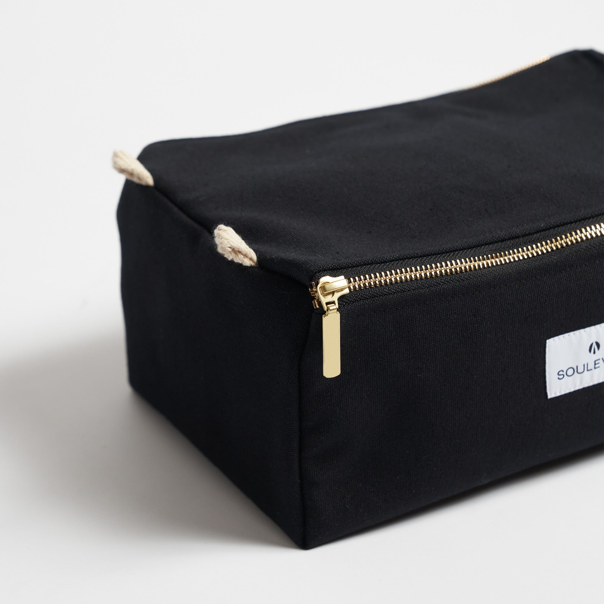 #farbe_night black